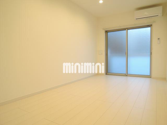 居室・リビング　広々としたキレイな内装です