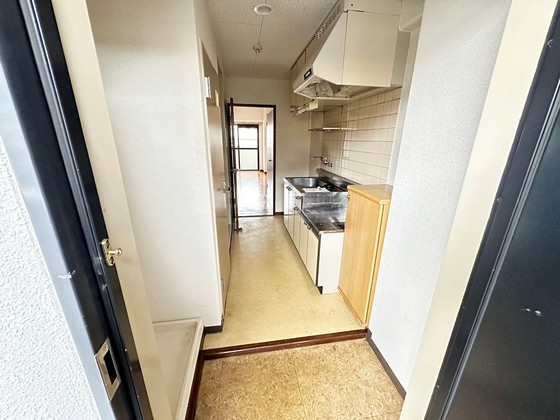 玄関　※別部屋の写真です