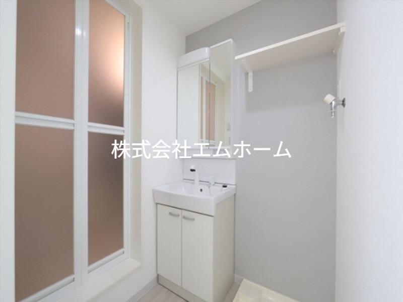 洗面設備　脱衣場　独立洗面化粧台