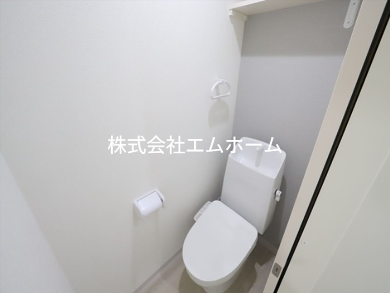 トイレ　温水洗浄便座付トイレ