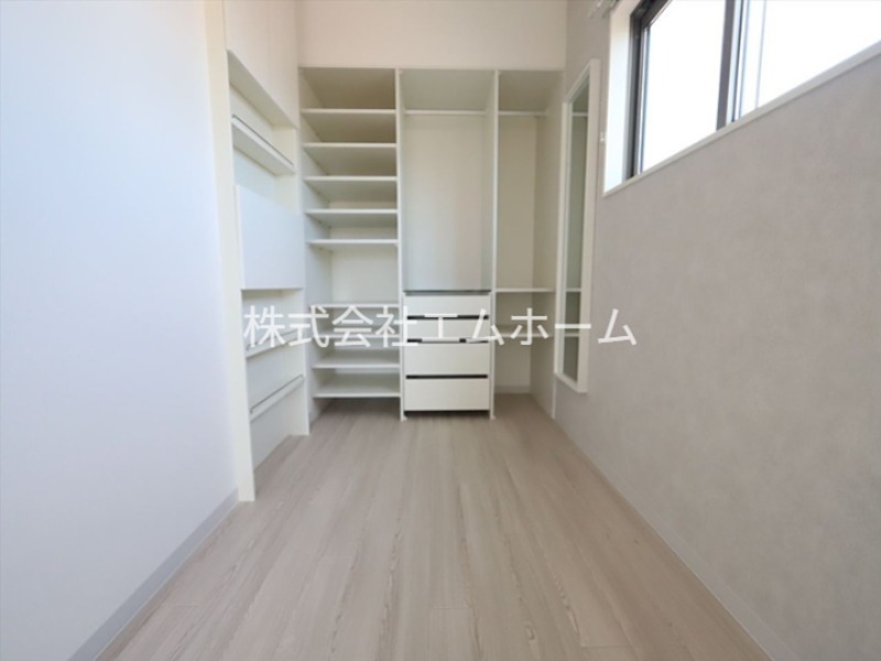 その他部屋・スペース　洋室3.7帖　衣装家具付クローゼット