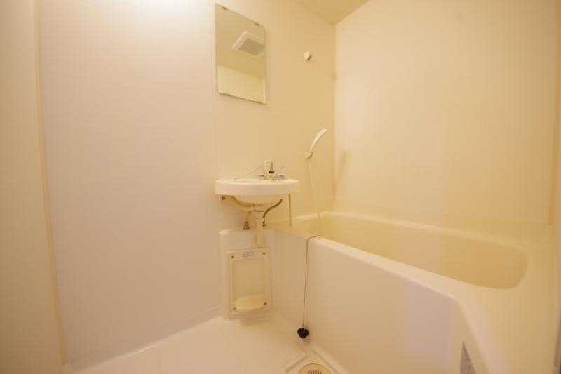 バス・シャワールーム　日々の疲れを癒すお風呂付です