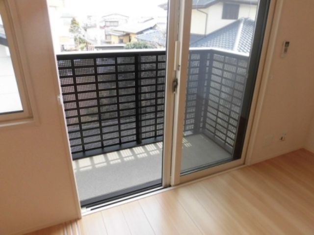 バルコニー　他号室。参考写真