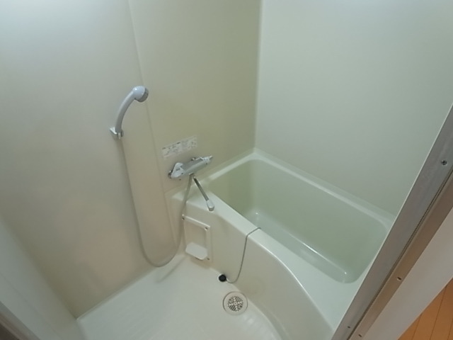 バス・シャワールーム　バスルーム