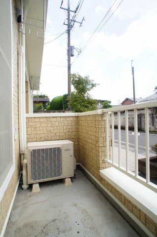 バルコニー　開放的で明るい空間を演出してくれるバルコニーです