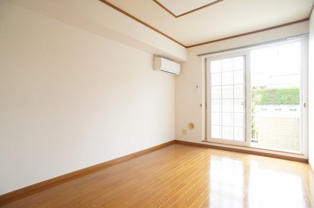 居室・リビング　ゆったり過ごせる居間です