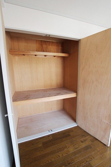 収納　同物件別号室