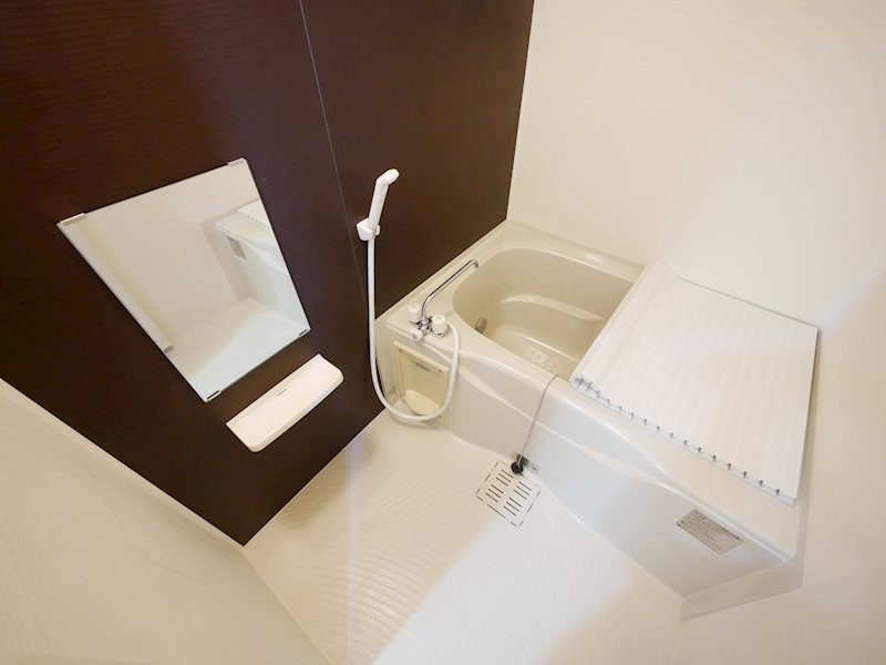 バス・シャワールーム　追焚き給湯・浴室換気乾燥機付き