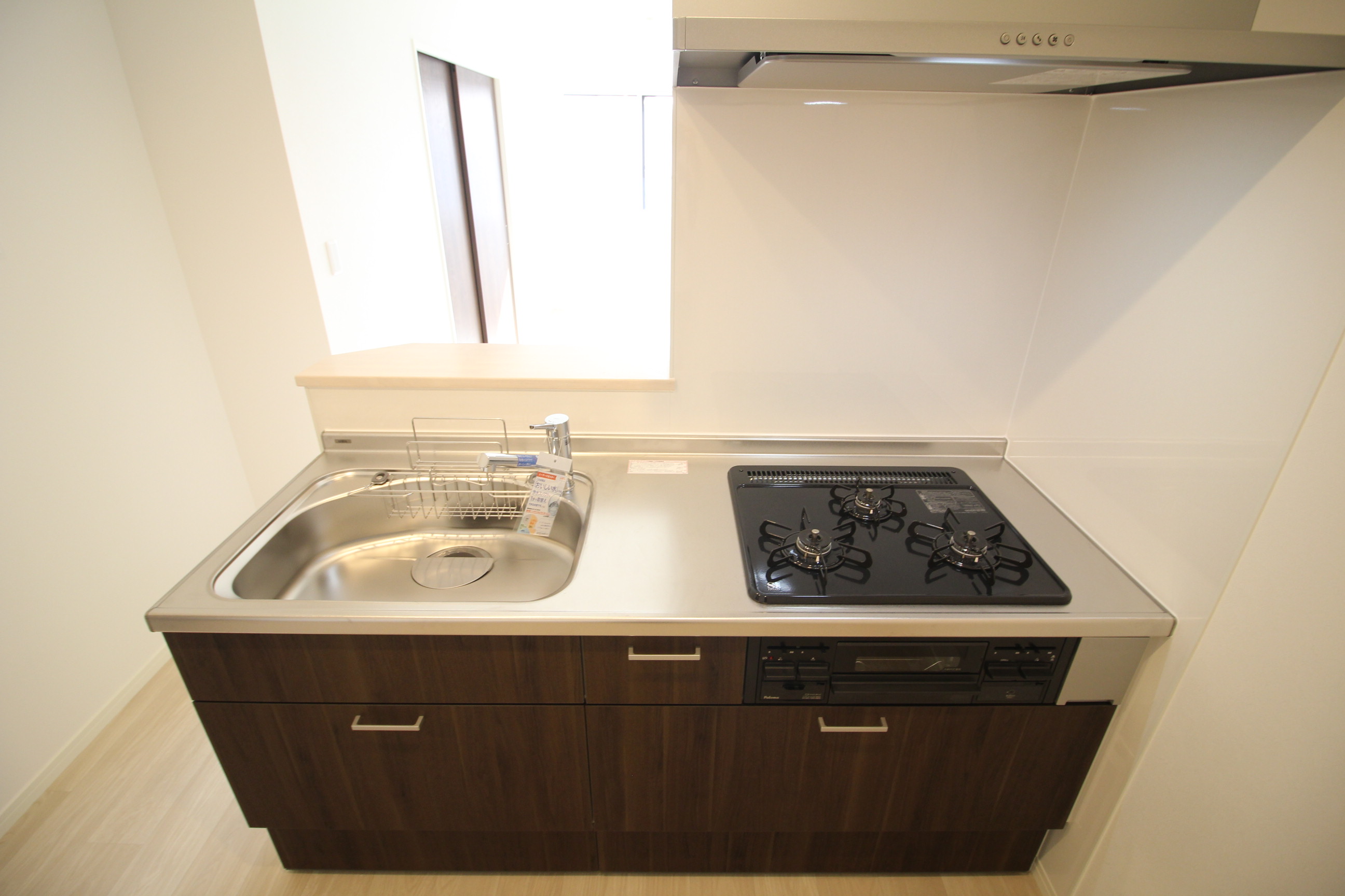 キッチン　3口コンロで同時調理可能！