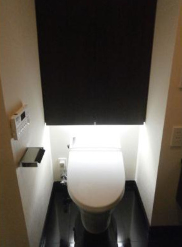トイレ　※反転タイプ参考写真