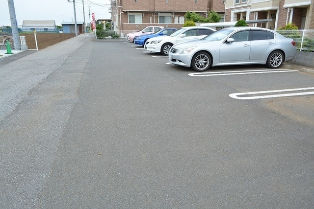 駐車場　駐車場