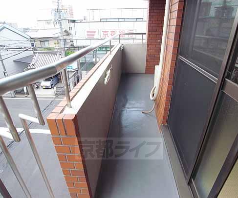 バルコニー　細長いバルコニー！