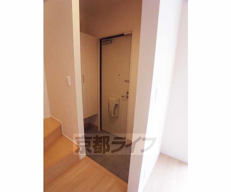 その他設備　明るい玄関です