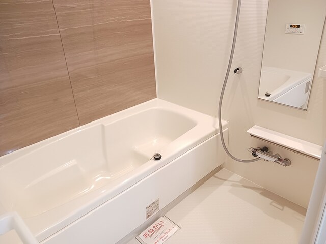 バス・シャワールーム　追い炊き・オートバス機能完備でゆっくりご入浴頂けます♪