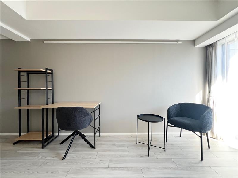 居室・リビング　家具付き