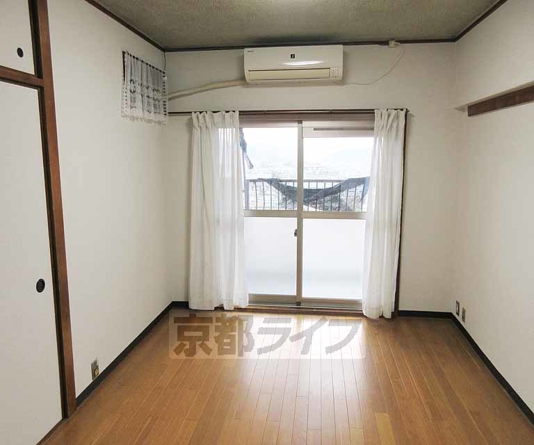 居室・リビング　広々としたＬＤＫ１０帖です！