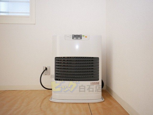 その他設備　経済的で暖かい灯油ストーブ付きです♪