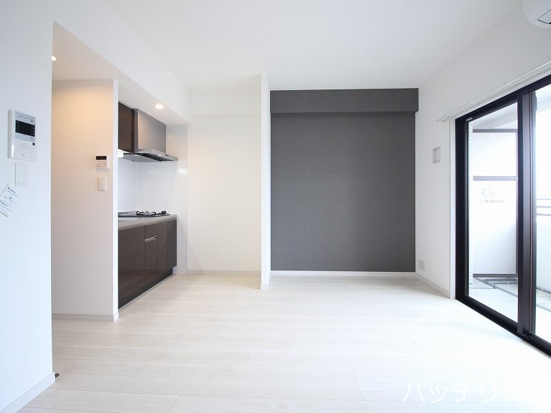 居室・リビング　別号室タイプの為、現状を優先致します。