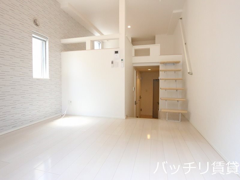 居室・リビング　同型タイプの為、現状を優先いたします