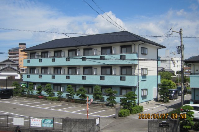 建物外観　現況が相違する場合は現況を優先致します。