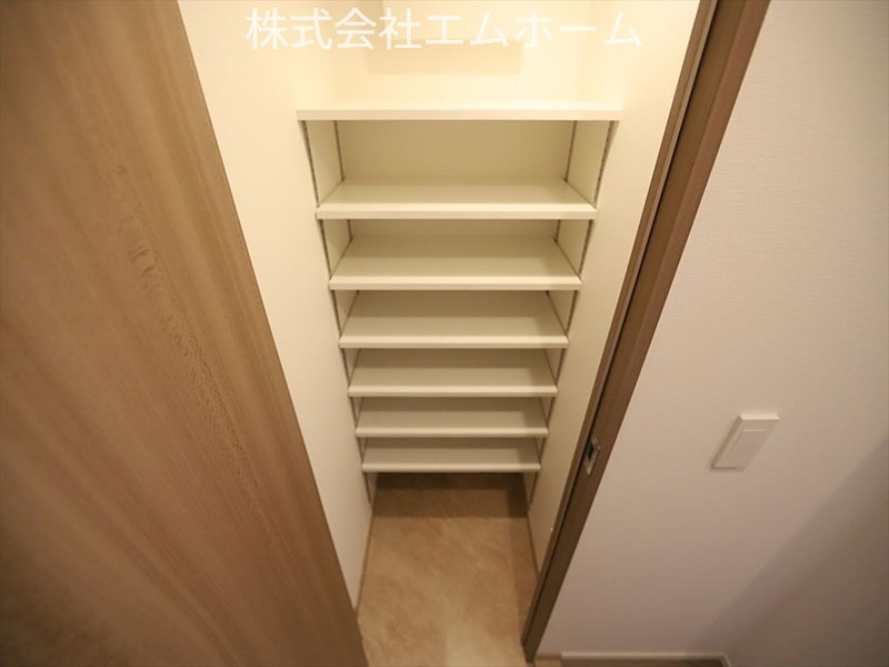 玄関　シューズインクローク付