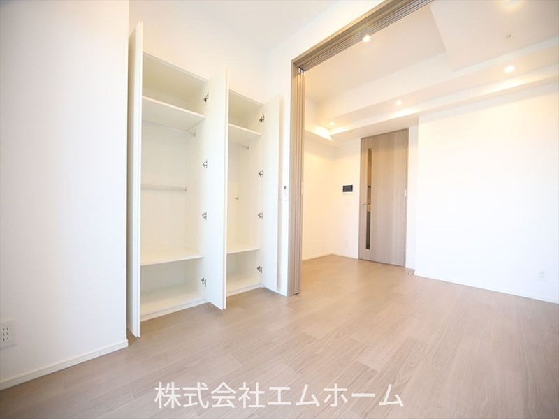 その他部屋・スペース　洋室3.8帖　DK4.5帖　つなげても仕切っても使えます