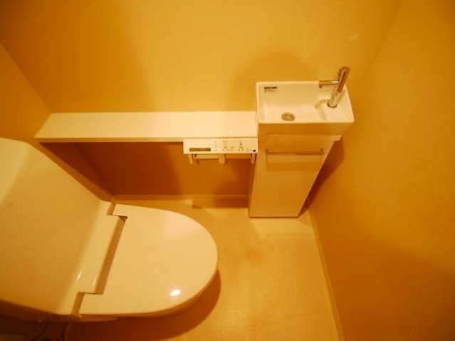 トイレ　別部屋参照