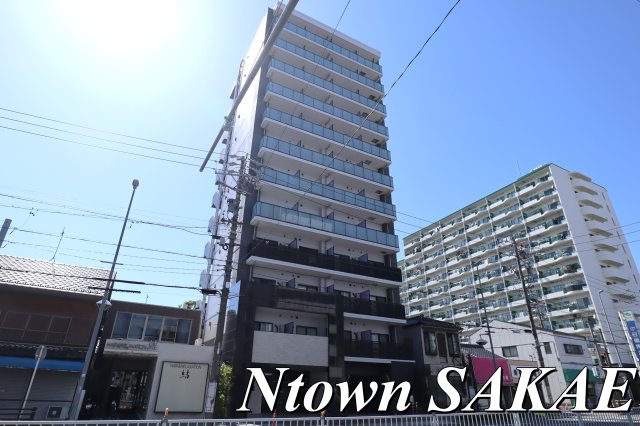 建物外観　落ち着いたロビーです