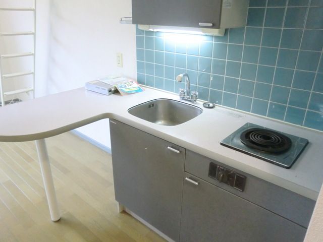 キッチン　★電気コンロ１口・カウンター付です★
