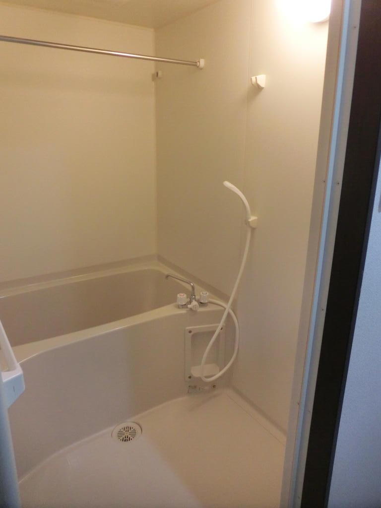 バス・シャワールーム　追炊きと浴室乾燥ついてます