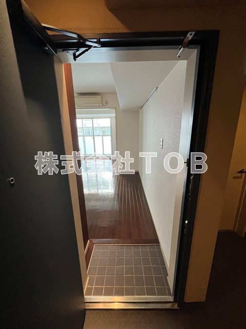 玄関　※別号室同間取り参考写真