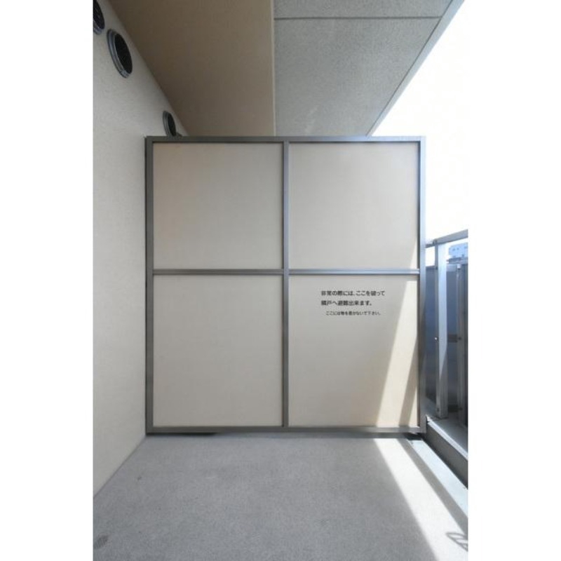 バルコニー　バルコニー