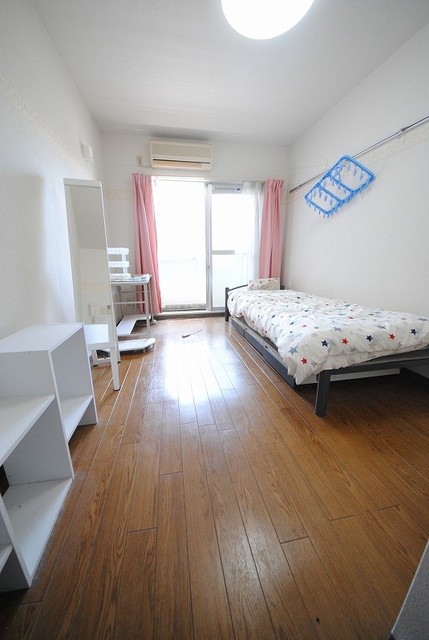 居室・リビング　写真は１０２号室