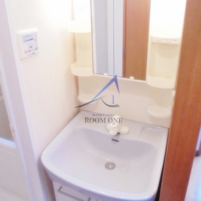 洗面設備　独立洗面台です。