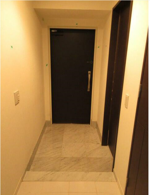 玄関　＊別部屋参照