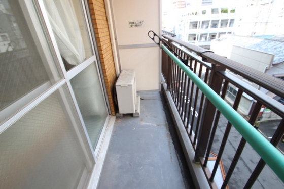 バルコニー　※別号室の写真です