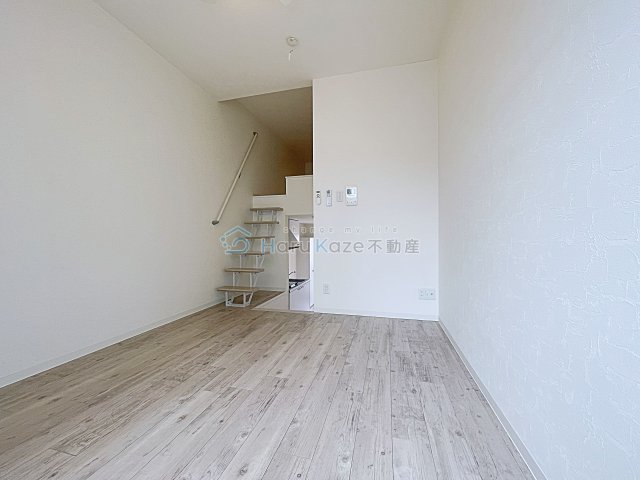 名鉄常滑線 豊田本町駅 徒歩10分 2階建 築10年の居間写真