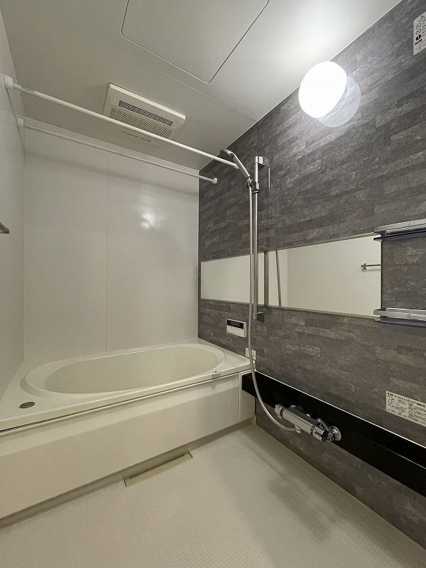 バス・シャワールーム　追い焚き機能・浴室暖房乾燥機付きバスルーム♪