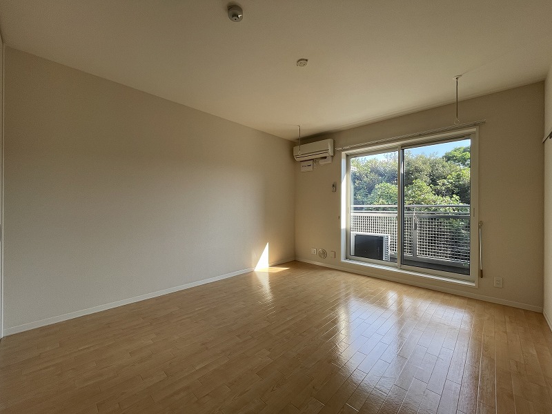 居室・リビング　広々8.6帖洋室！