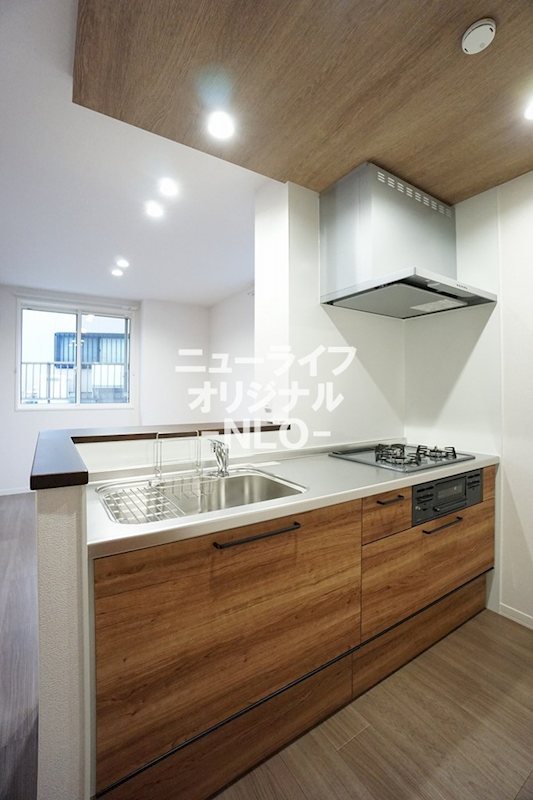 キッチン　３口コンロシステムキッチンでお料理も捗ります☆