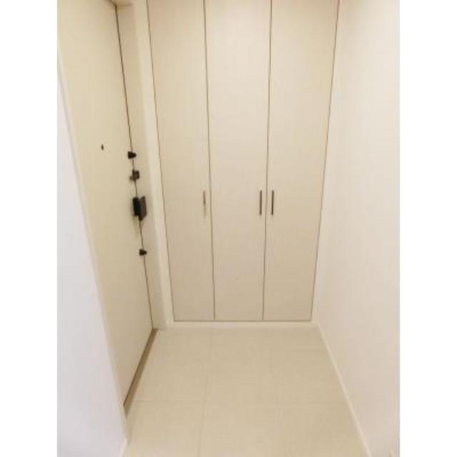 玄関　※写真は同タイプ住戸です。