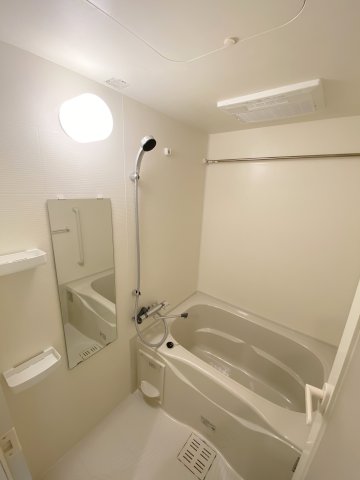 バス・シャワールーム　ゆったり過ごせるお風呂です
