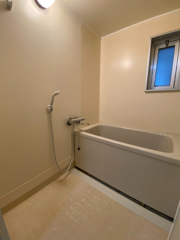 バス・シャワールーム　別号室イメージ