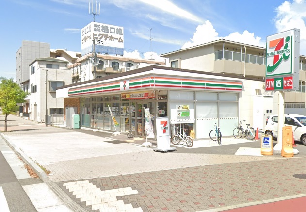 コンビニ　セブンイレブン 西宮里中町1丁目店（コンビニ）まで720m