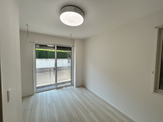 居室・リビング　別部屋参考写真です