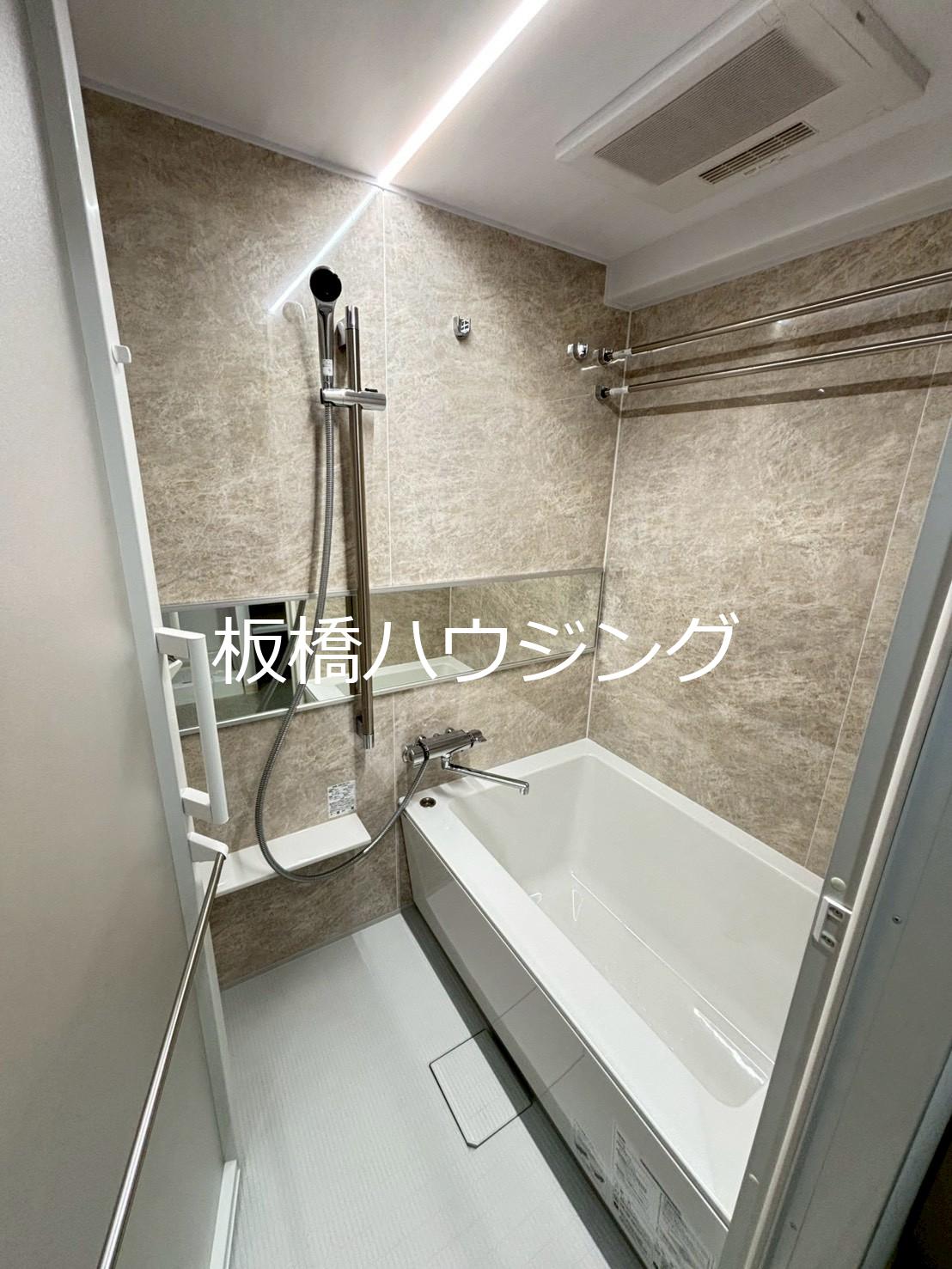 バス・シャワールーム