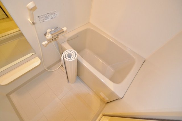 バス・シャワールーム　シンプルで機能的なユニットバスです♪