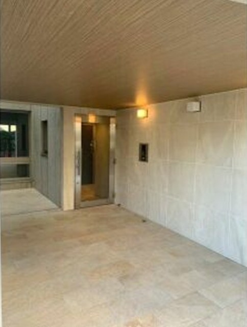 エントランス　エントランス部分