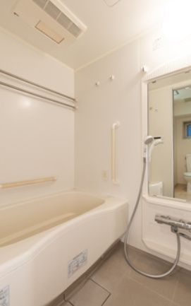 バス・シャワールーム　☆ゆっくりくつろげるお風呂☆