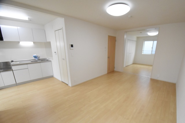 居室・リビング　14.4帖のリビングです♪